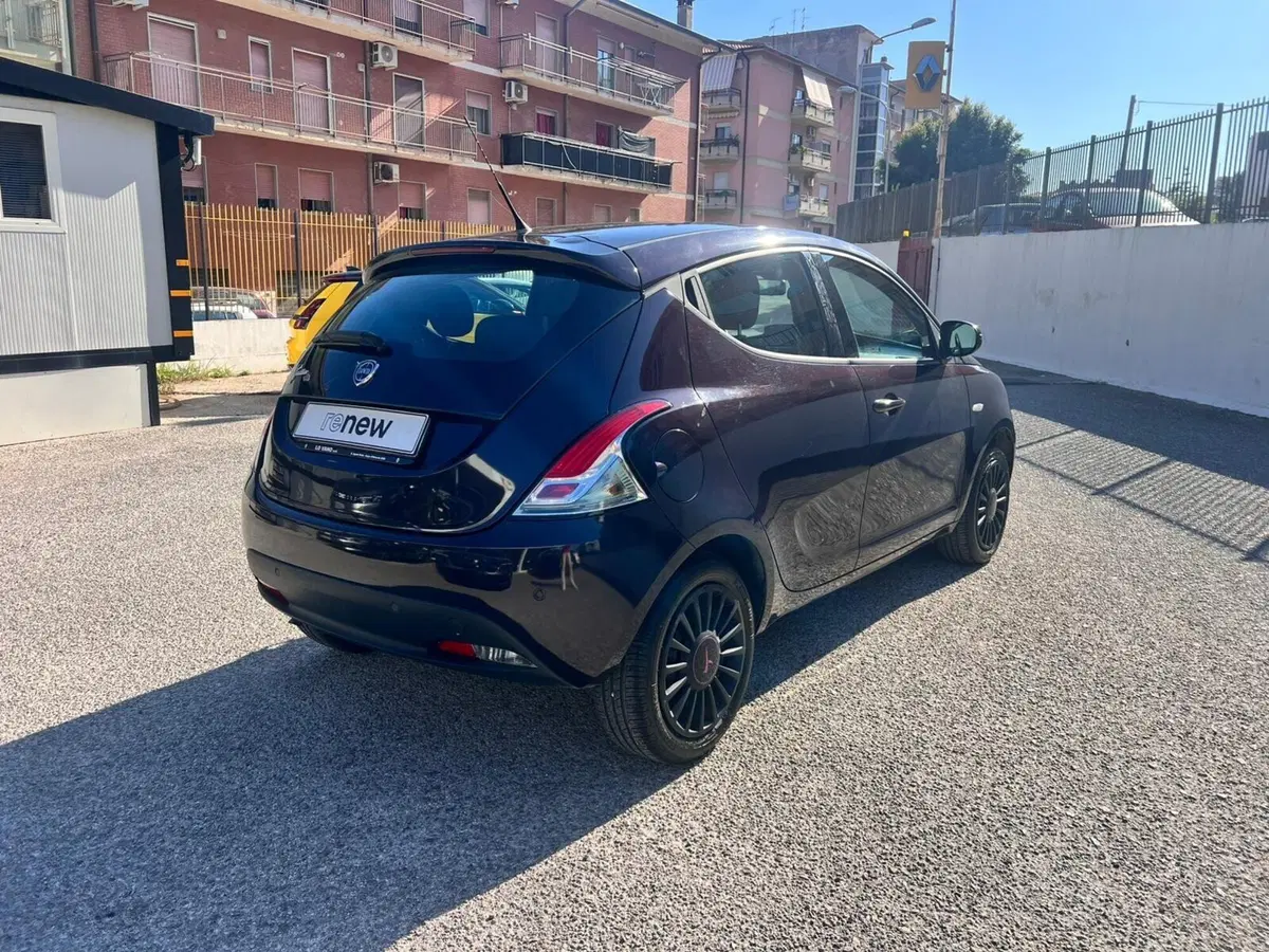 Lancia Ypsilon usata a Messina (5)