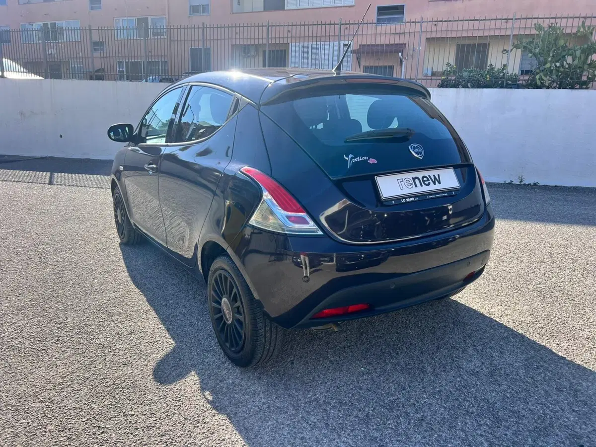 Lancia Ypsilon usata a Messina (7)