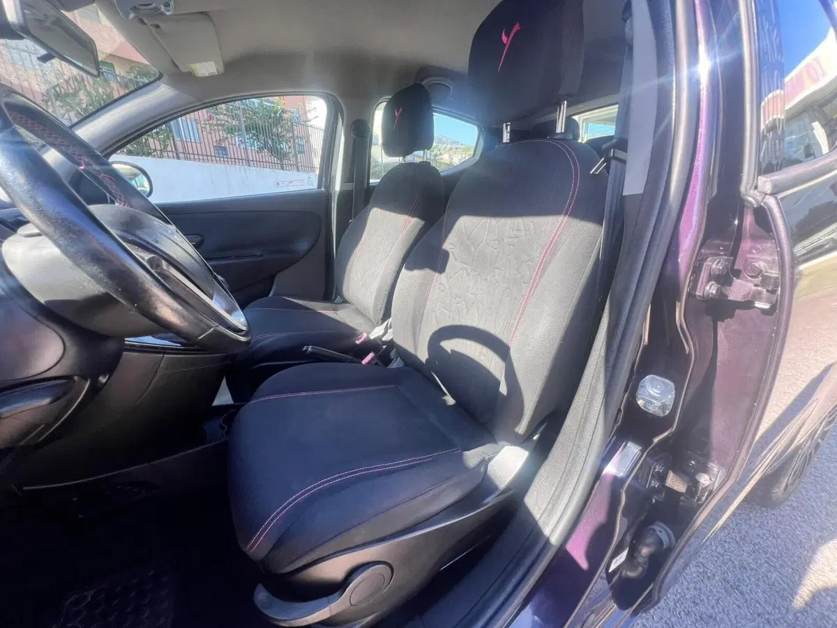 Lancia Ypsilon usata a Messina (9)