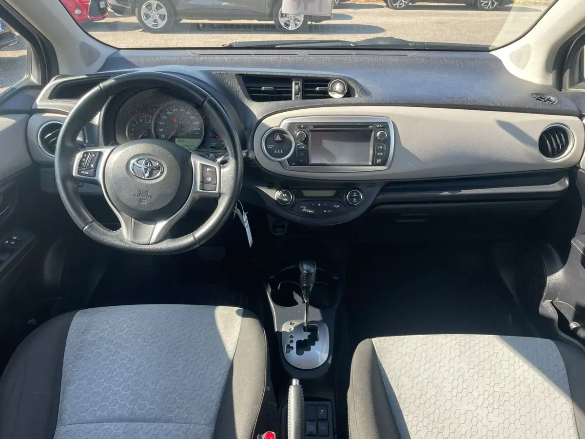 Toyota Yaris usata a Piacenza (19)