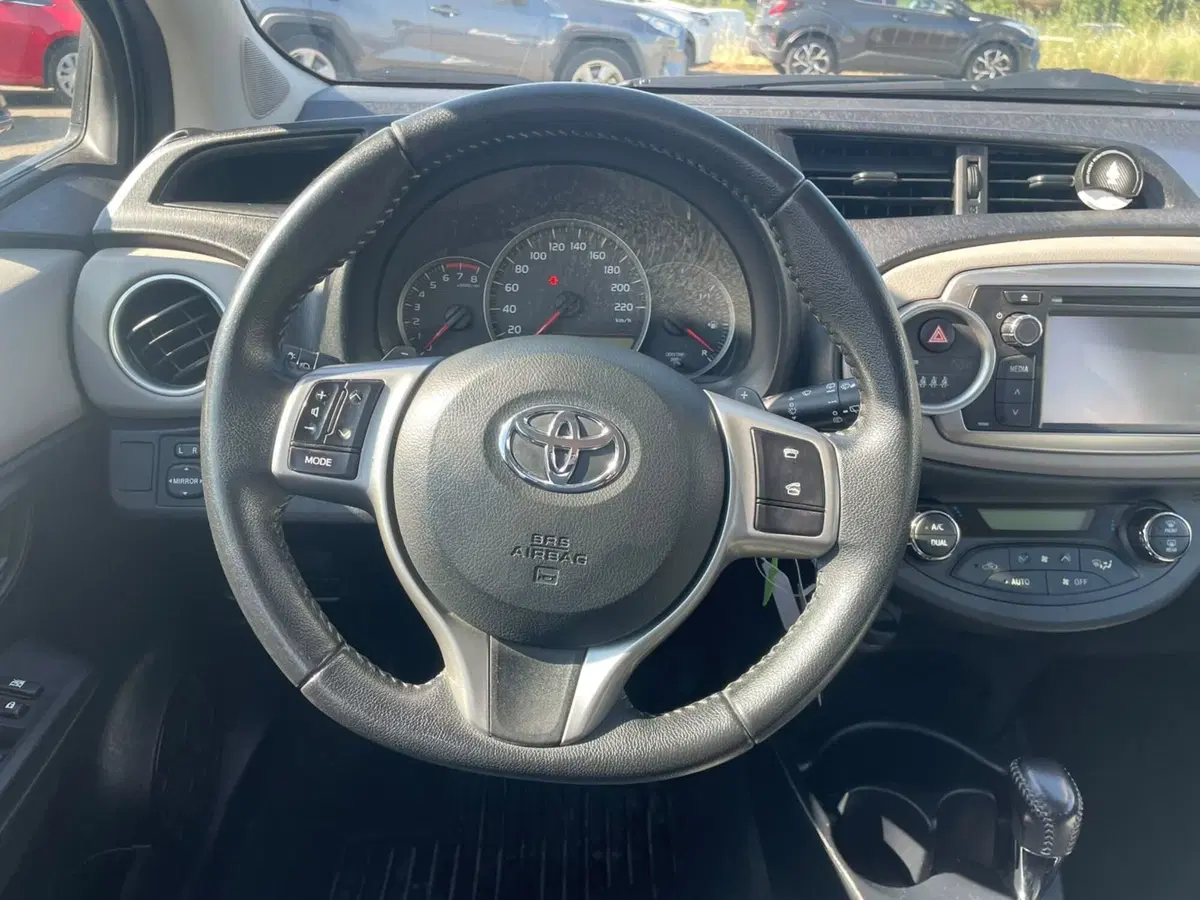 Toyota Yaris usata a Piacenza (20)