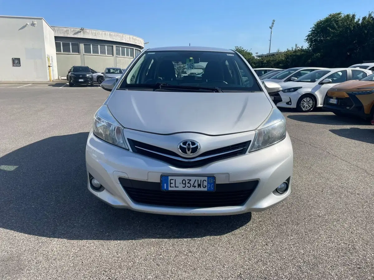 Toyota Yaris usata a Piacenza (4)