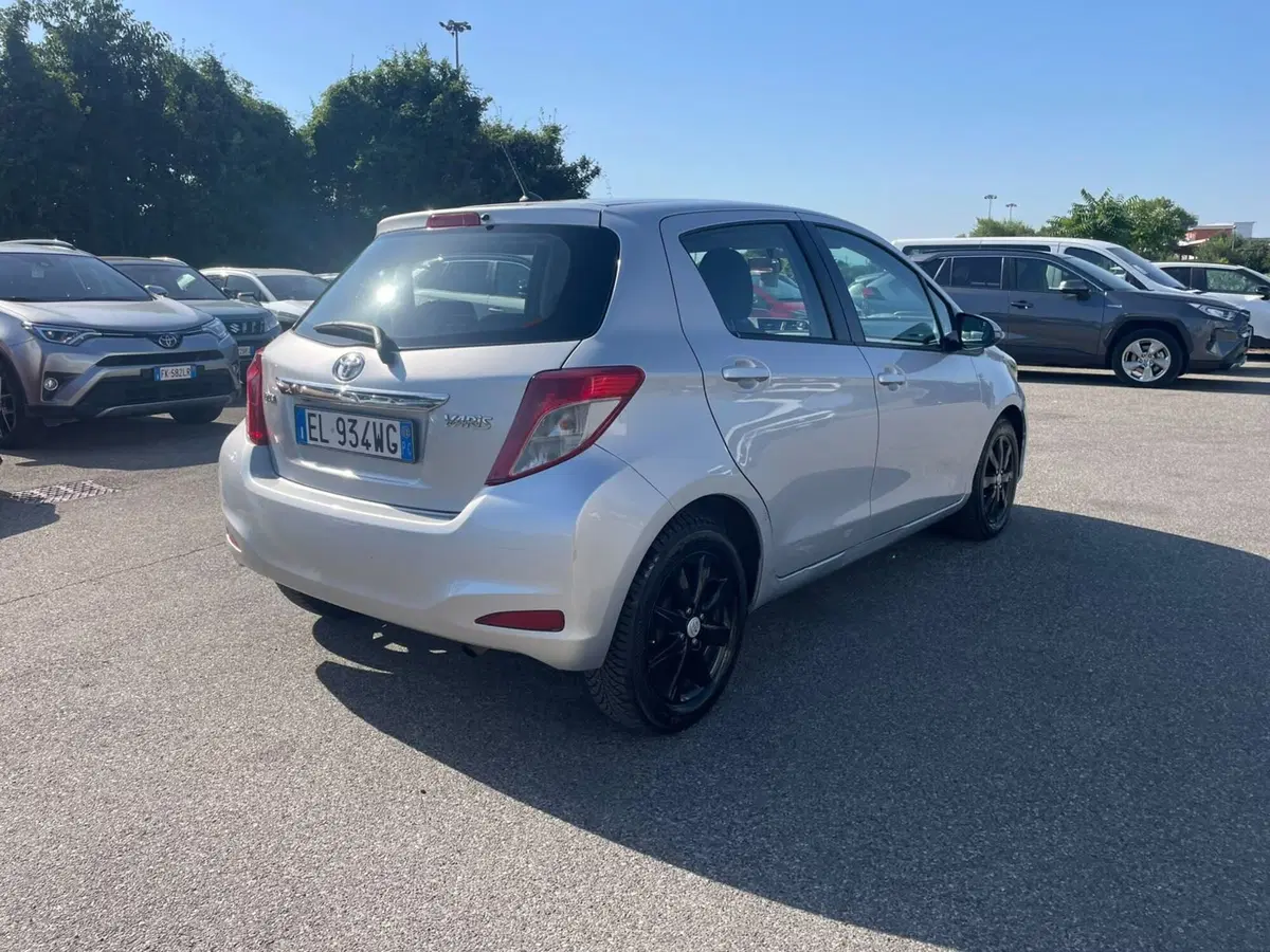 Toyota Yaris usata a Piacenza (8)