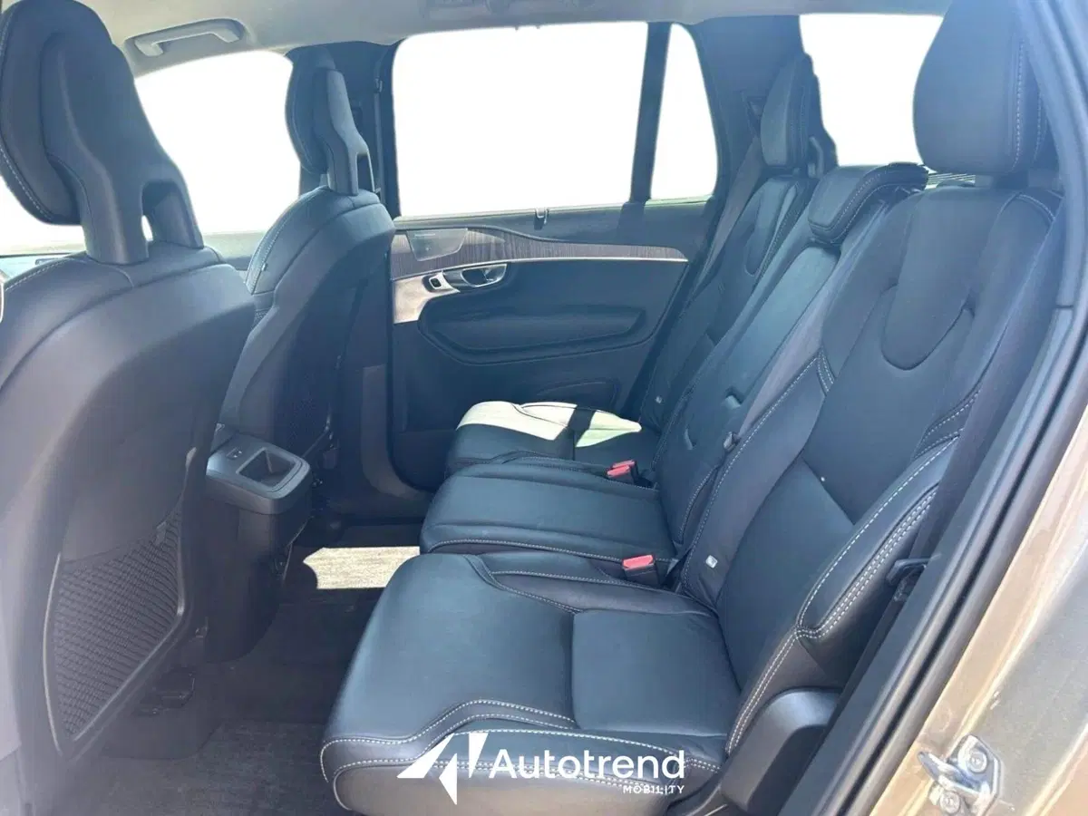 Volvo XC90 usata a Bari (18)