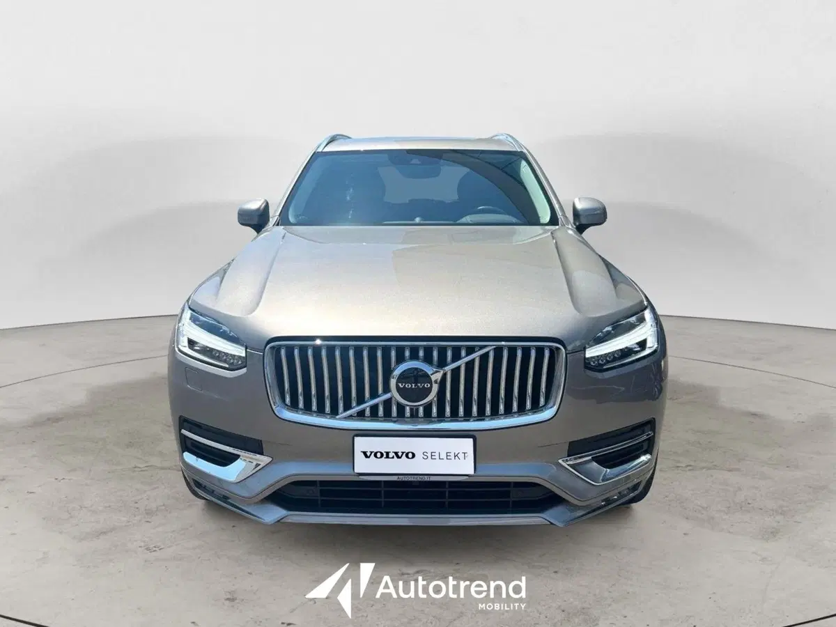 Volvo XC90 usata a Bari (3)