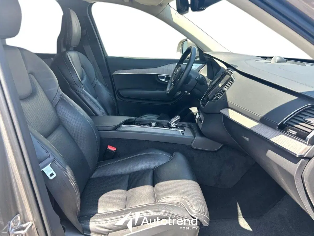 Volvo XC90 usata a Bari (7)