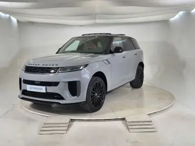 Land Rover Range Rover Sport 4.4 V8 mhev SV awd 635cv auto del 2026 usata a Torino