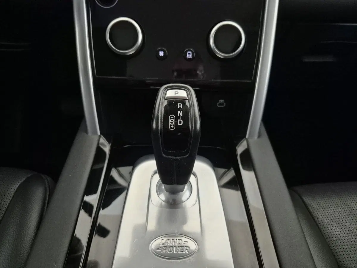Land Rover Discovery Sport usata a Torino (11)
