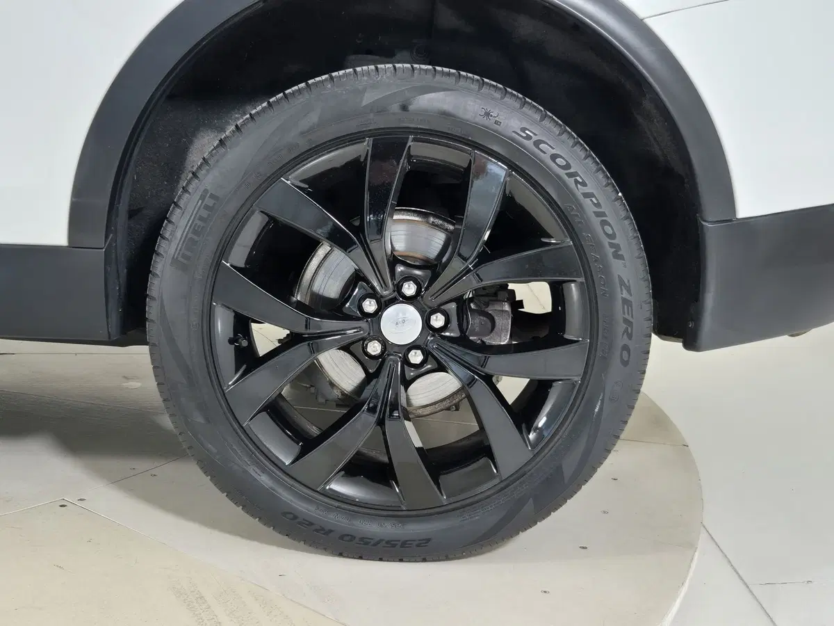 Land Rover Discovery Sport usata a Torino (9)