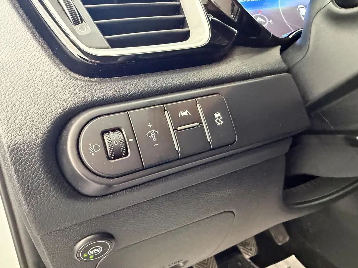 Kia XCeed usata a Napoli (9)
