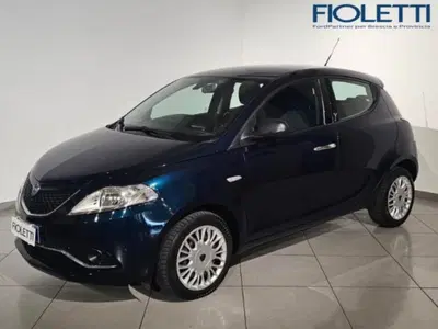 Lancia Ypsilon 1.3 MJT 16V 95 CV 5 porte S&amp;S Silver del 2018 usata a Concesio