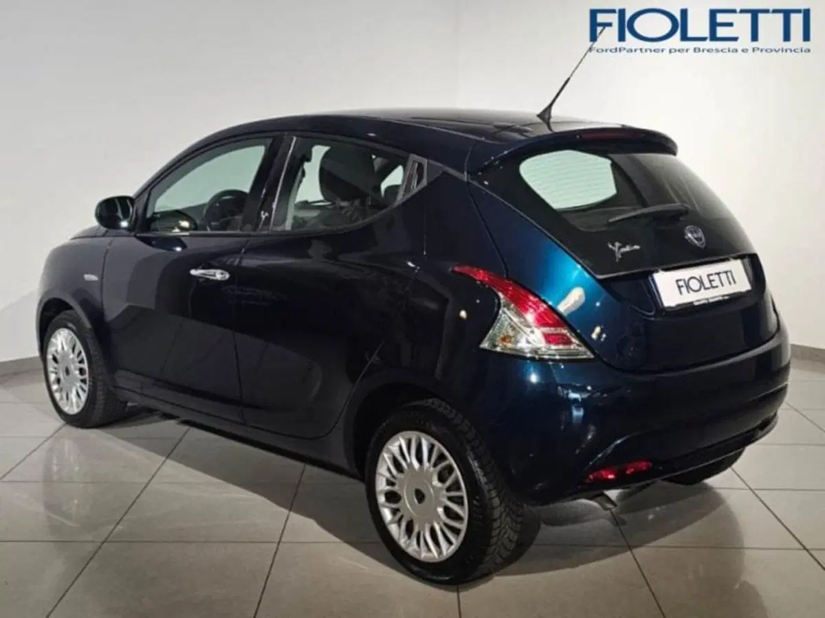 Lancia Ypsilon usata a Brescia (2)