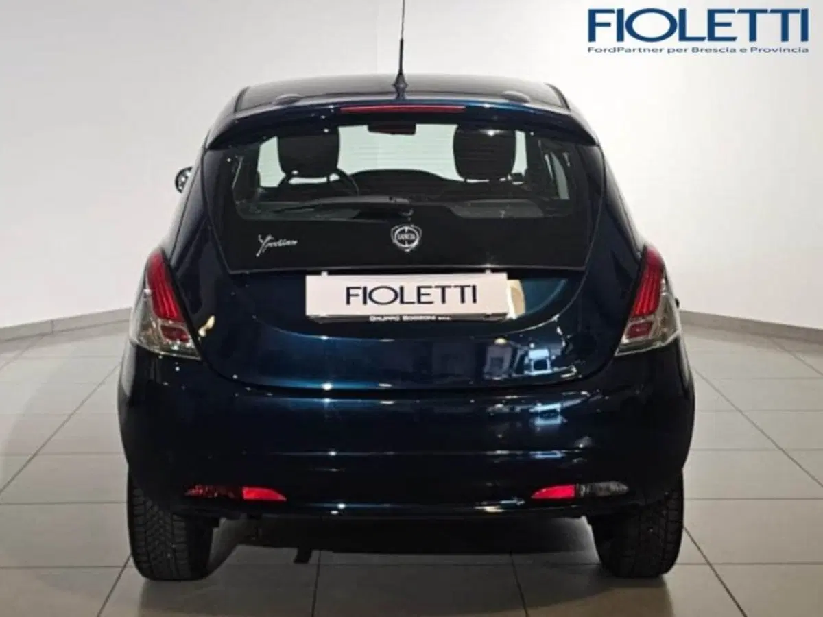 Lancia Ypsilon usata a Brescia (5)