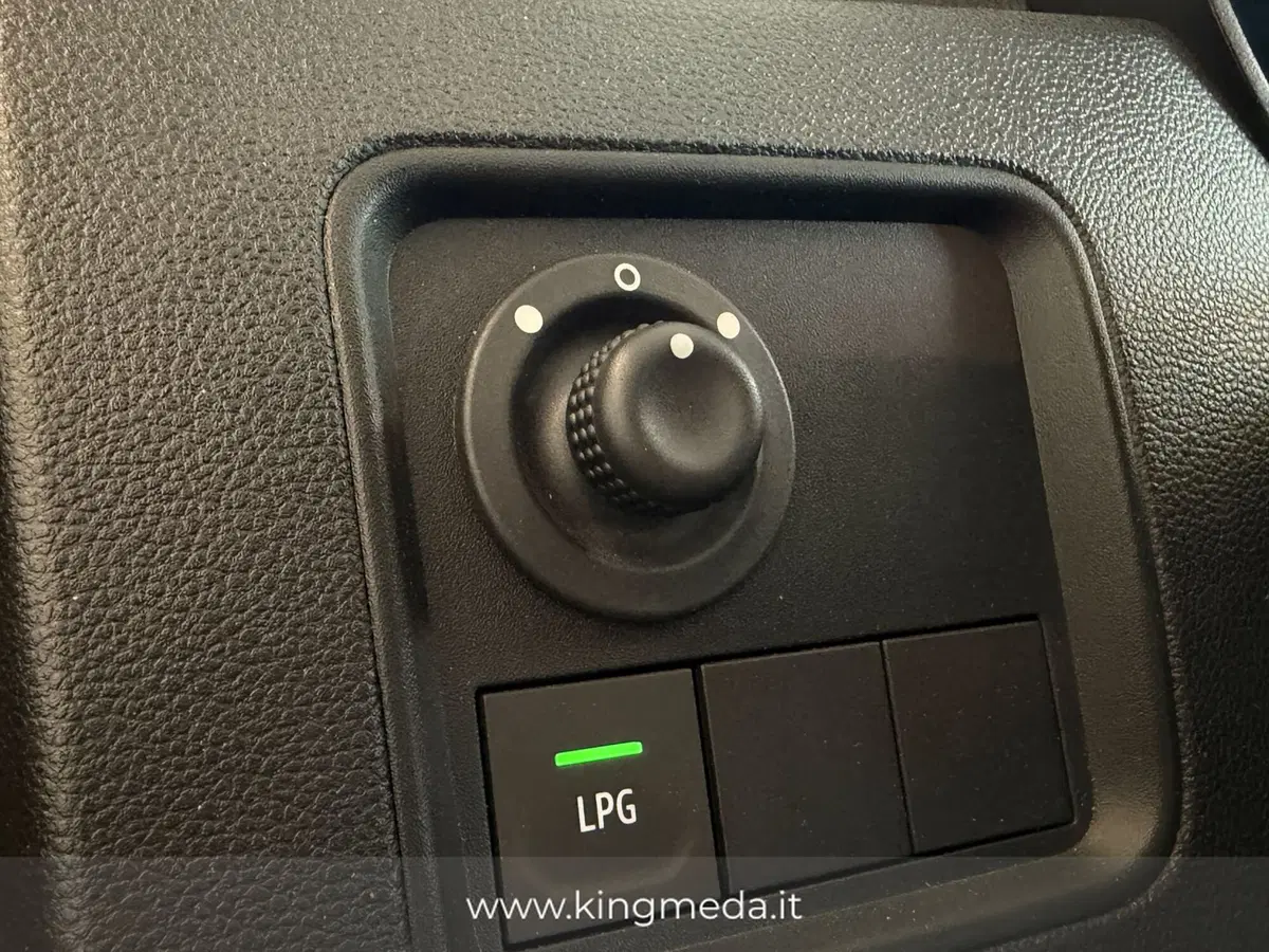 Dacia Duster usata a Monza e Brianza (12)