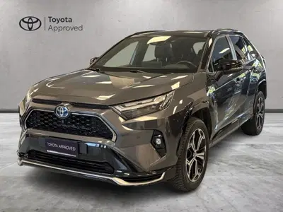 Toyota Rav4 PHEV E-CVT AWD-i More Style del 2022 usata a Prato