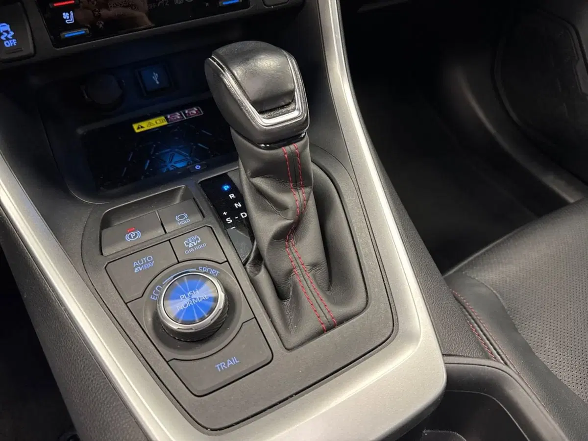 Toyota Rav4 usata a Prato (20)