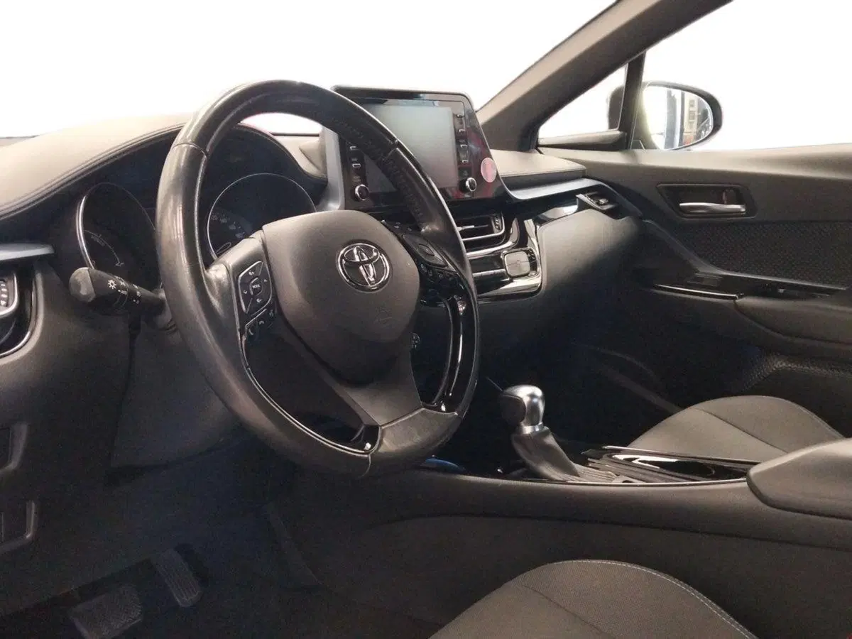Toyota Toyota C-HR usata a Roma (6)