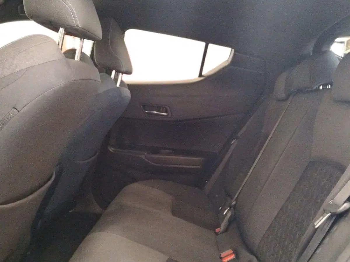 Toyota Toyota C-HR usata a Roma (9)