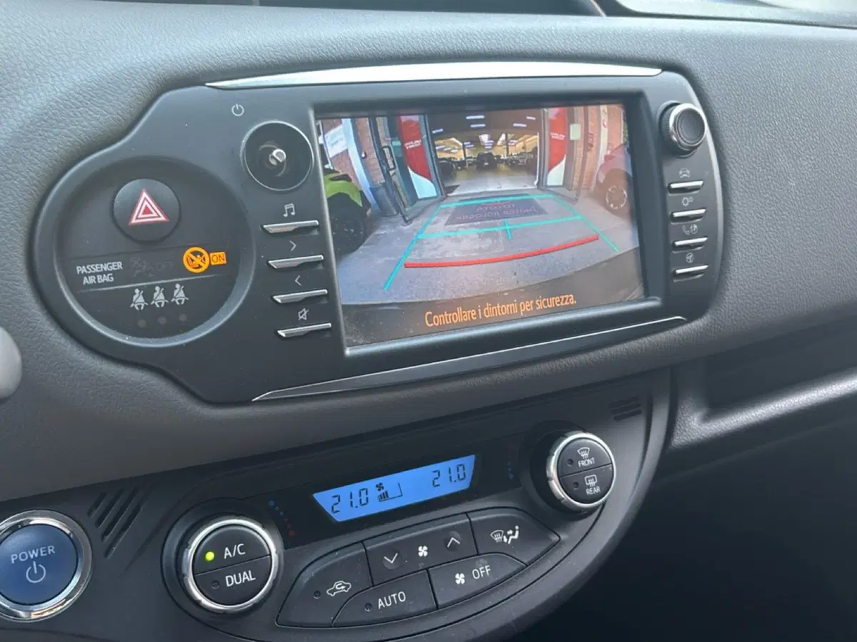 Toyota Yaris usata a Bologna (12)
