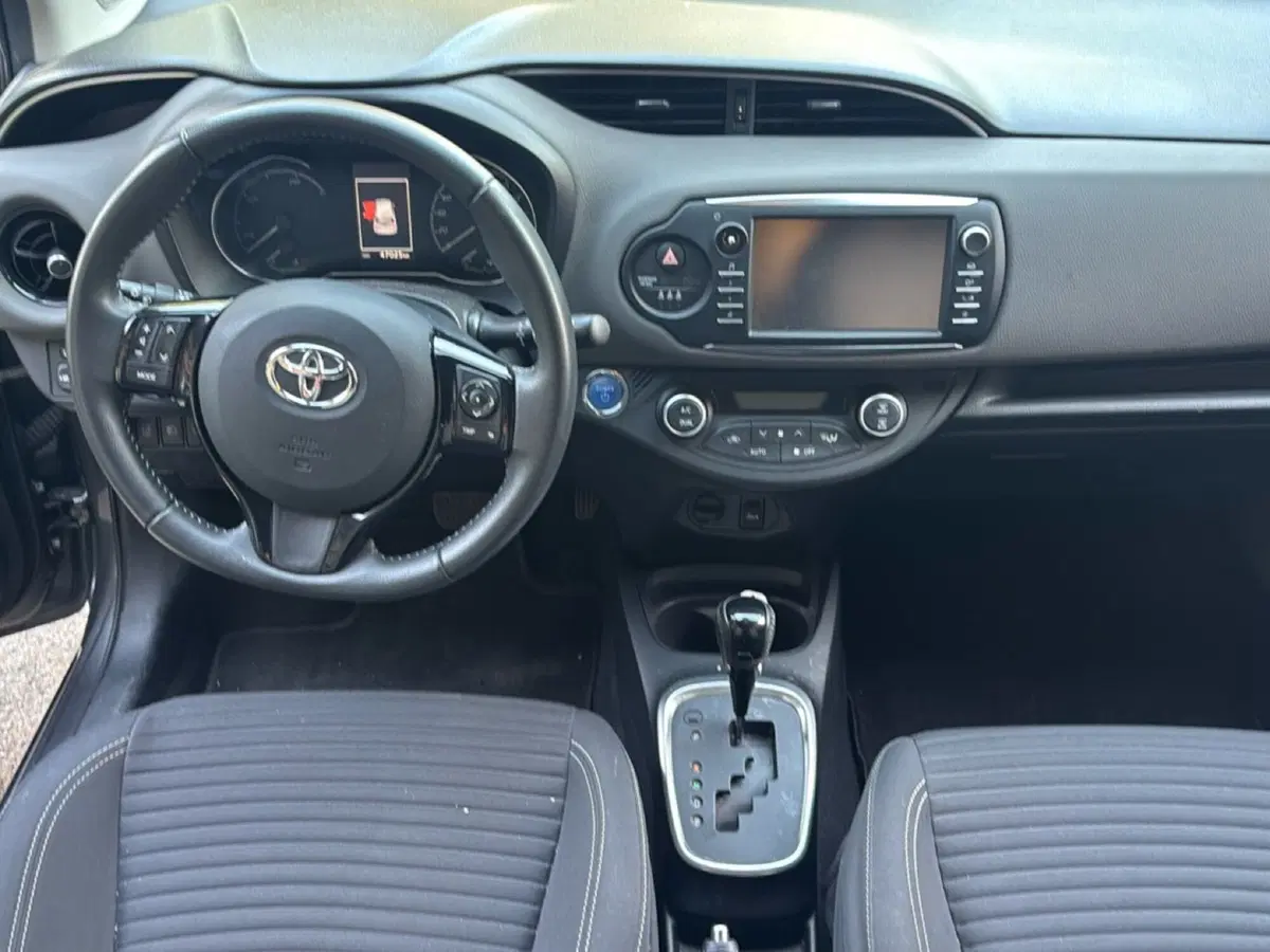 Toyota Yaris usata a Bologna (9)