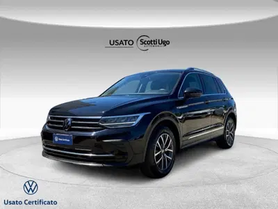 Volkswagen Tiguan 1.5 TSI ACT Life del 2023 usata a Livorno