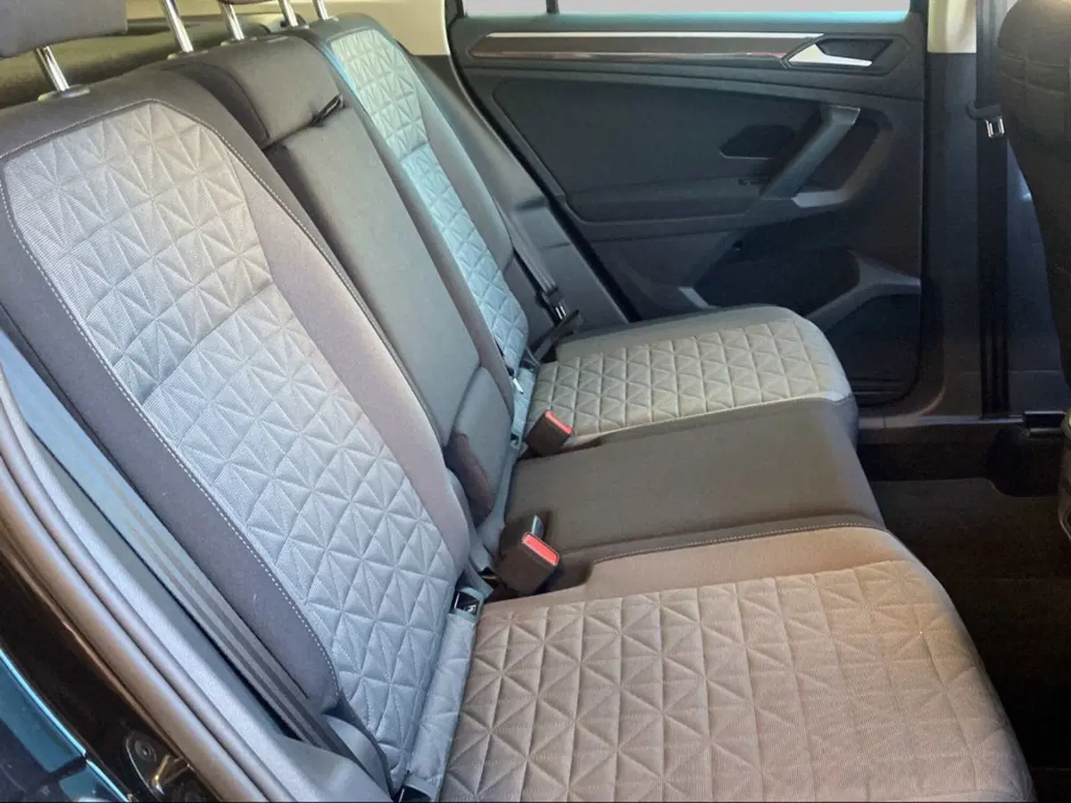 Volkswagen Tiguan usata a Livorno (11)