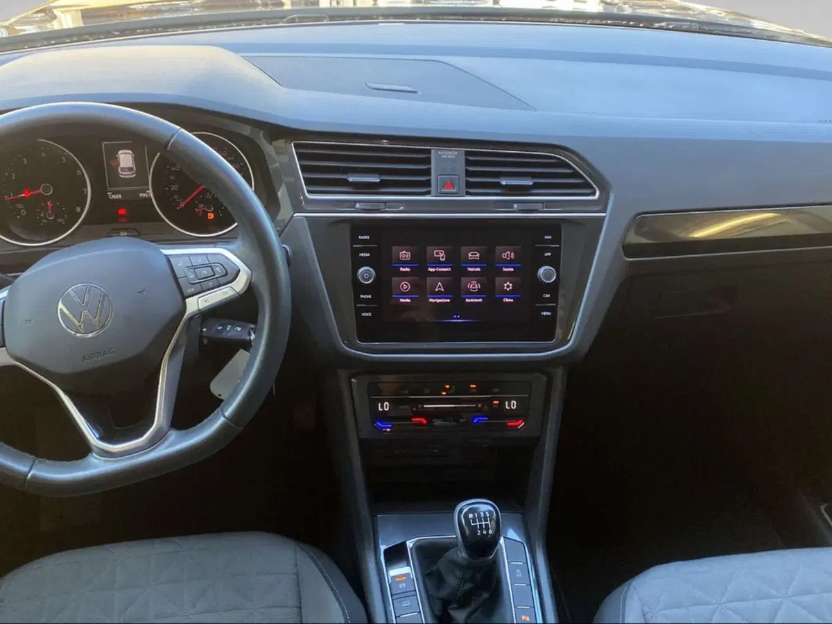 Volkswagen Tiguan usata a Livorno (9)
