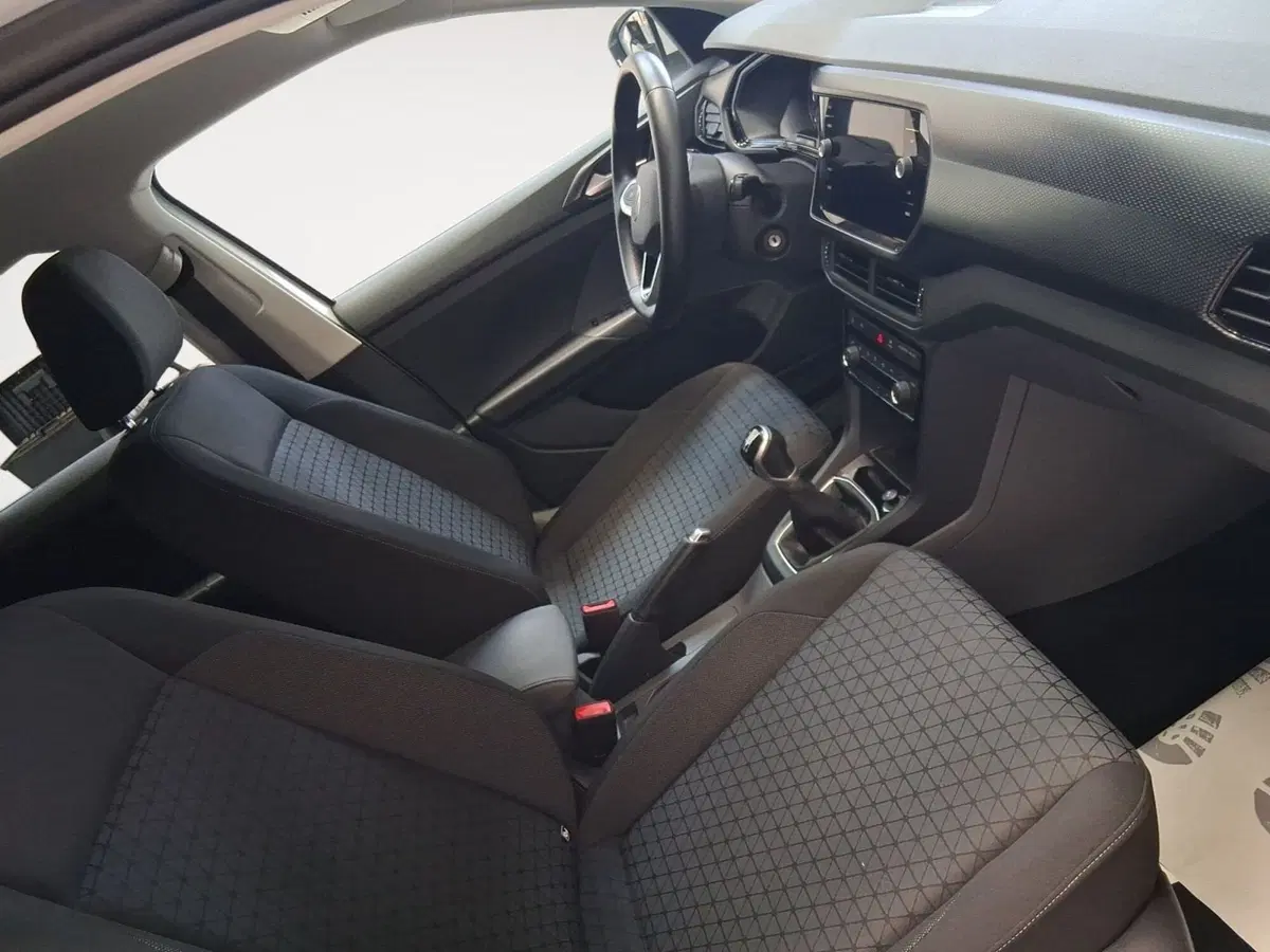 Volkswagen T-Cross usata a Bologna (8)