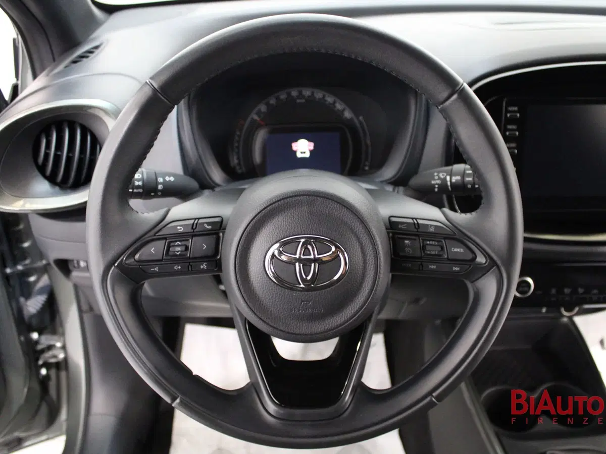 Toyota Aygo X usata a Firenze (11)