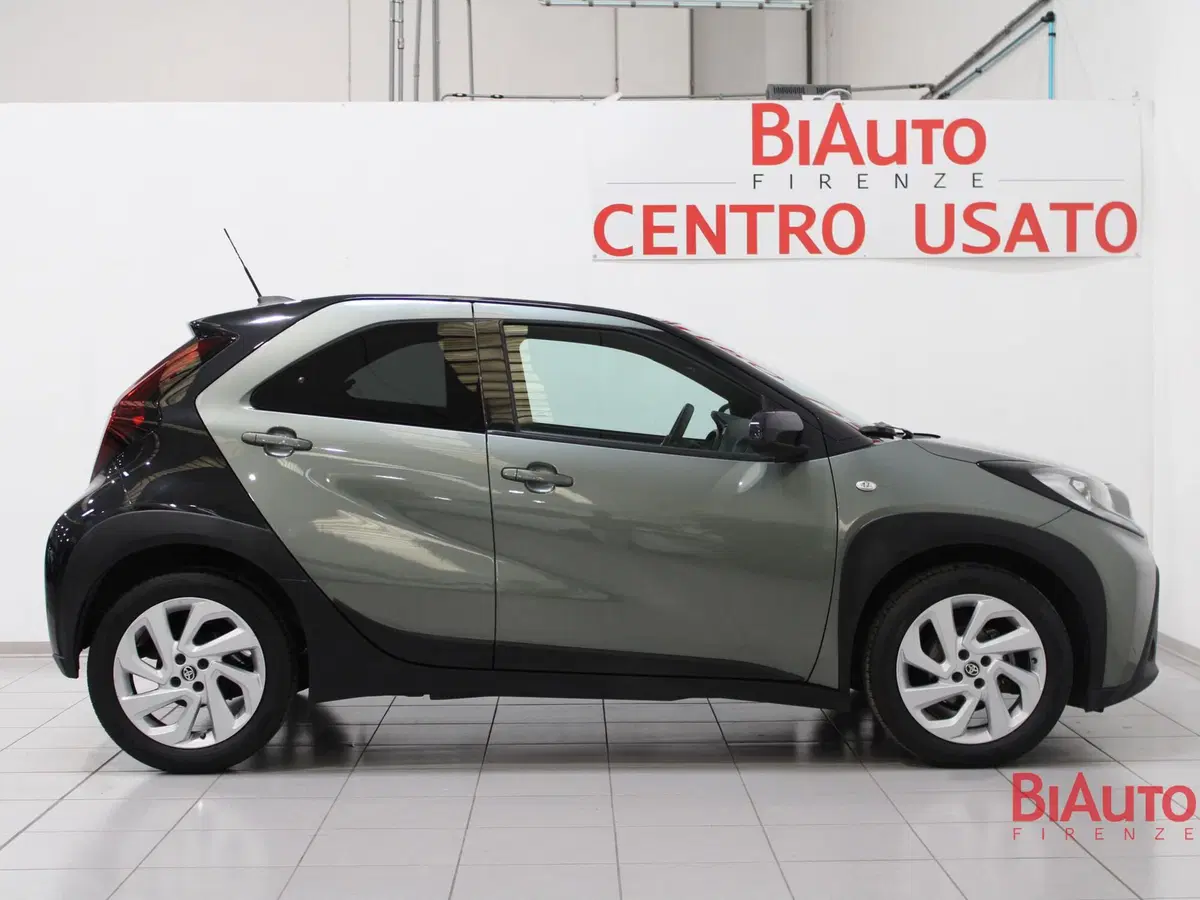 Toyota Aygo X usata a Firenze (19)