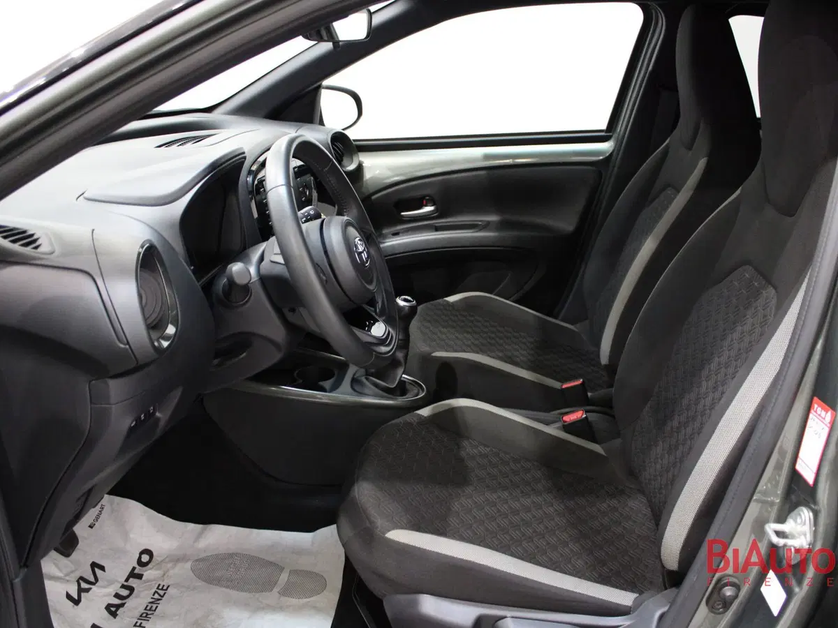 Toyota Aygo X usata a Firenze (6)