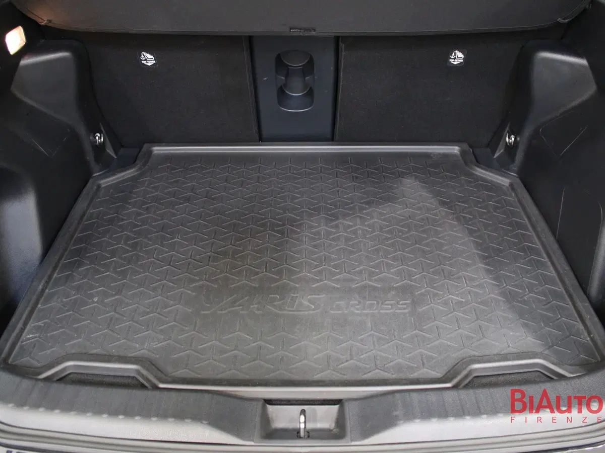 Toyota Yaris Cross usata a Firenze (9)