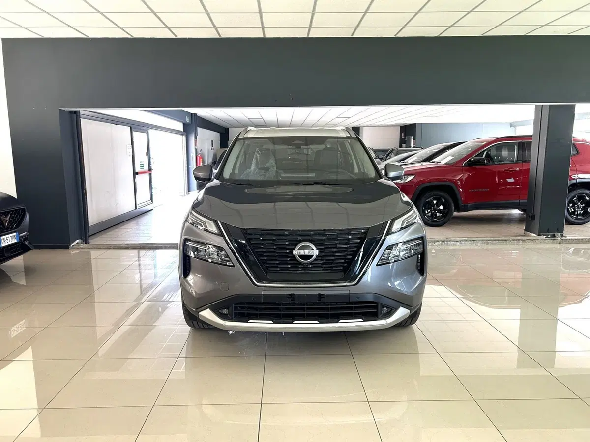 Nissan X-Trail nuova a Ferrara (2)