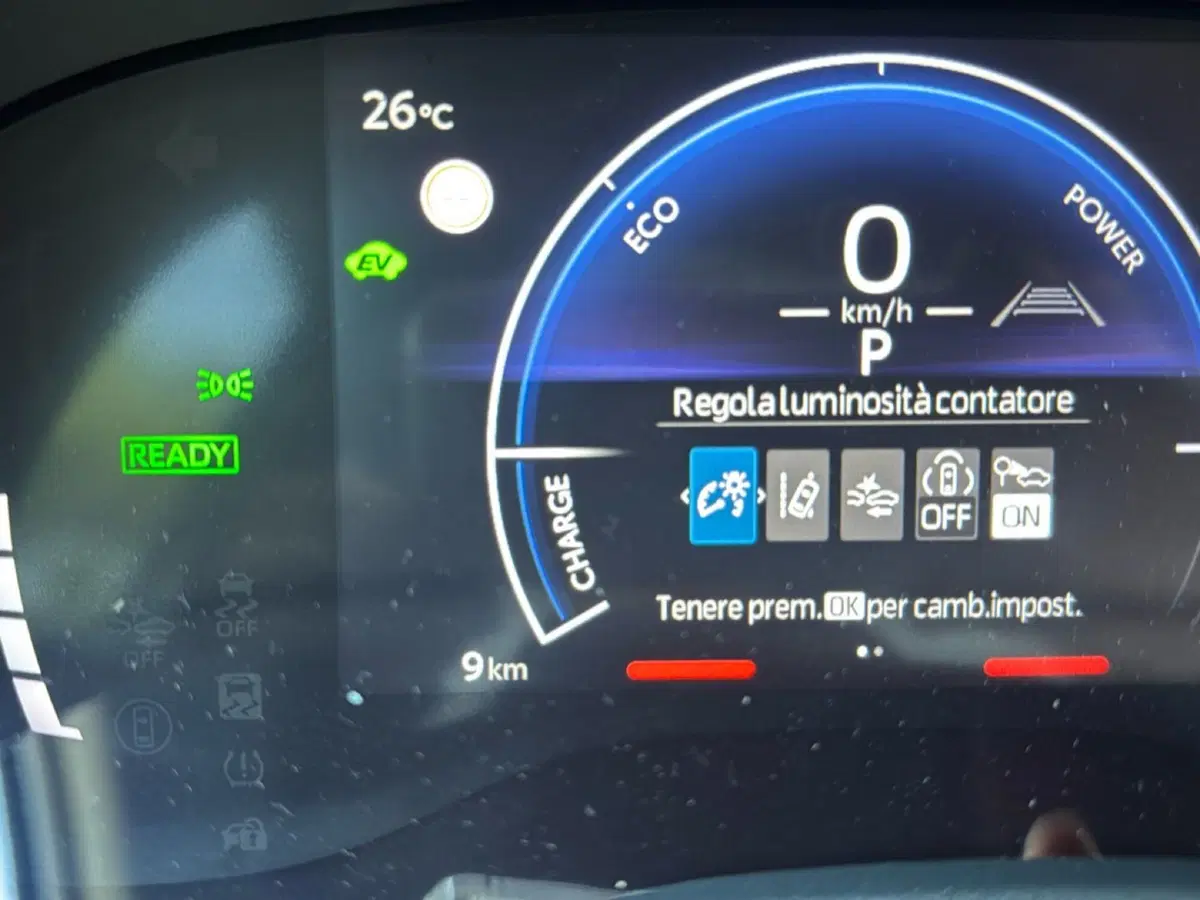 Toyota Yaris Cross nuova a Ferrara (17)