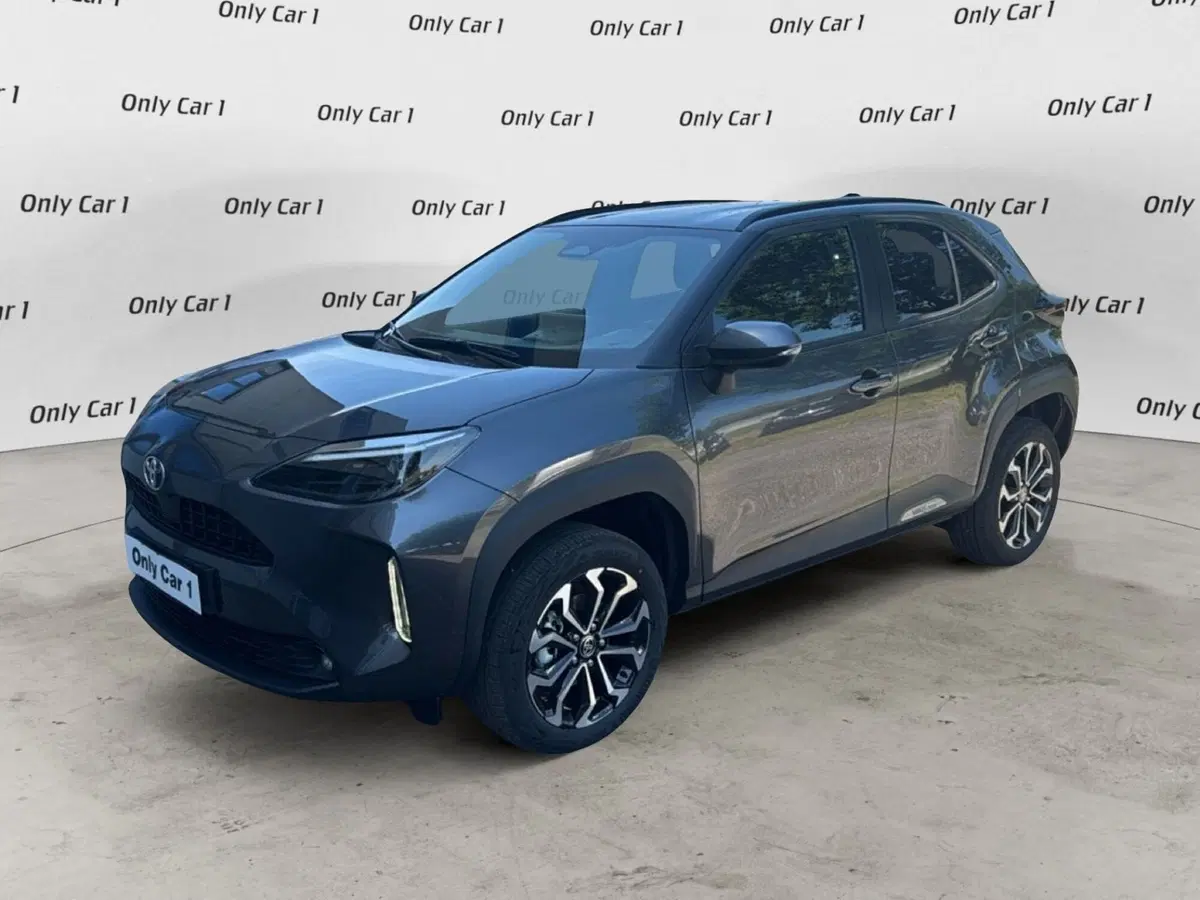 Toyota Yaris Cross nuova a Ferrara (2)