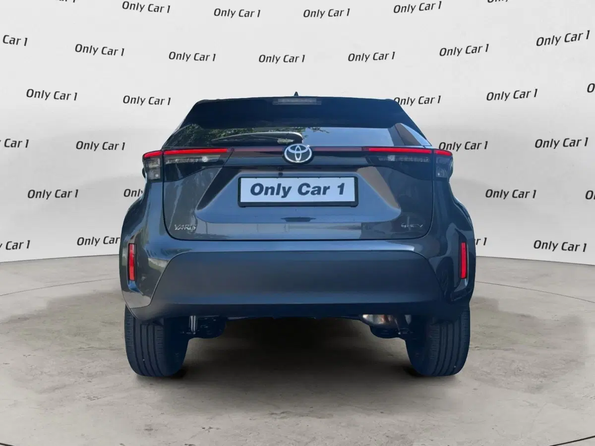 Toyota Yaris Cross nuova a Ferrara (4)