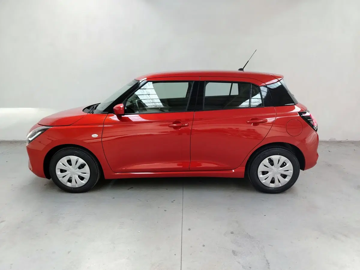 Suzuki Swift nuova a Rovigo (5)