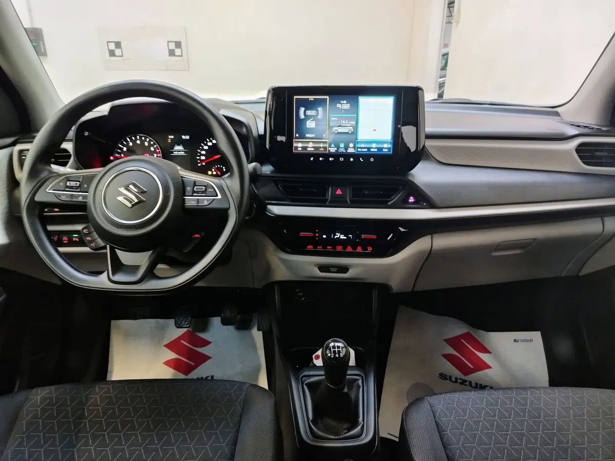 Suzuki Swift nuova a Rovigo (8)