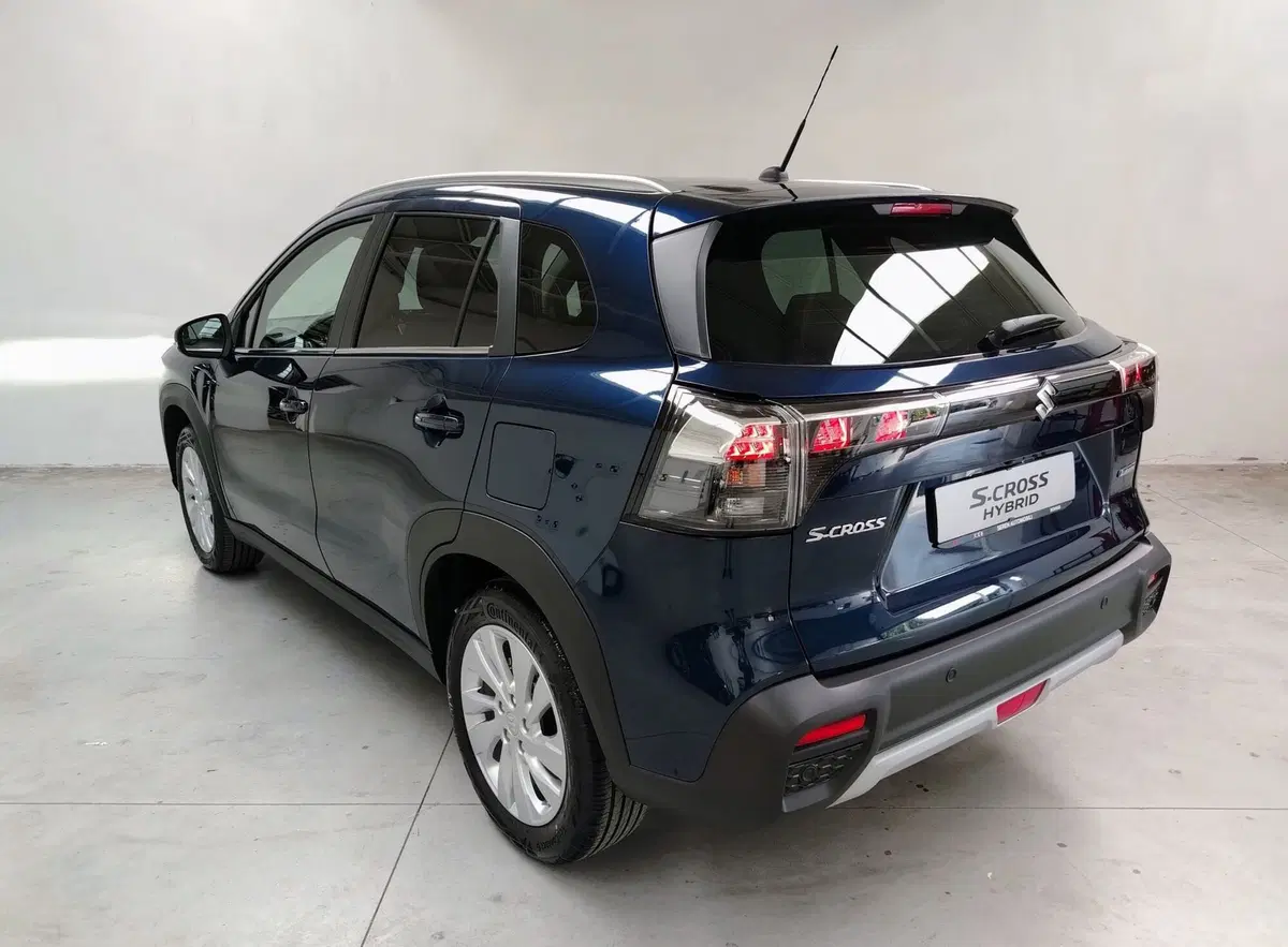 Suzuki S-Cross nuova a Rovigo (15)