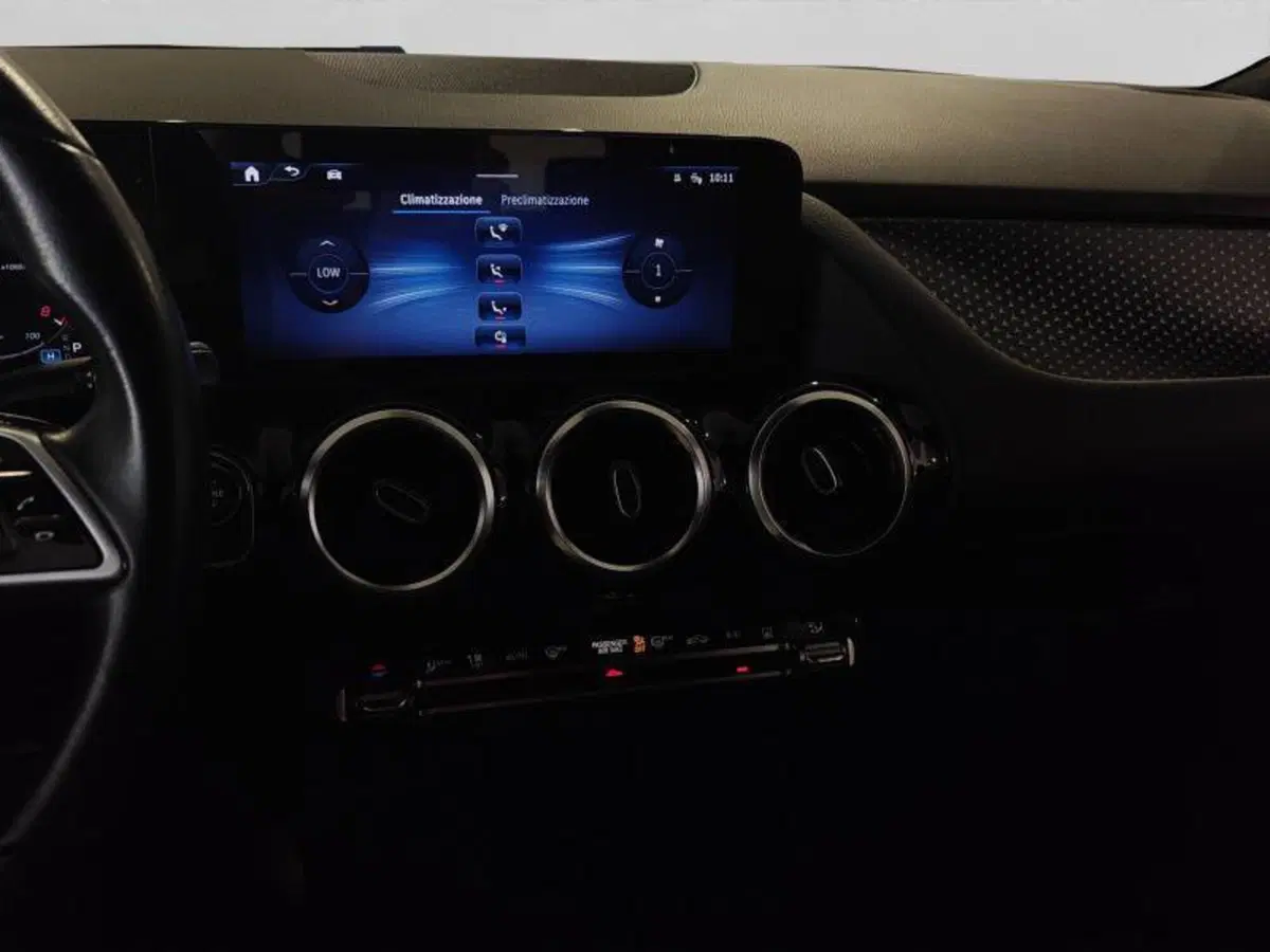Mercedes-Benz GLA SUV usata a Genova (15)