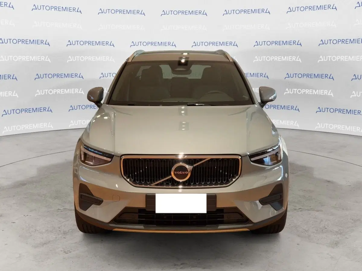 Volvo XC40 usata a Como (2)