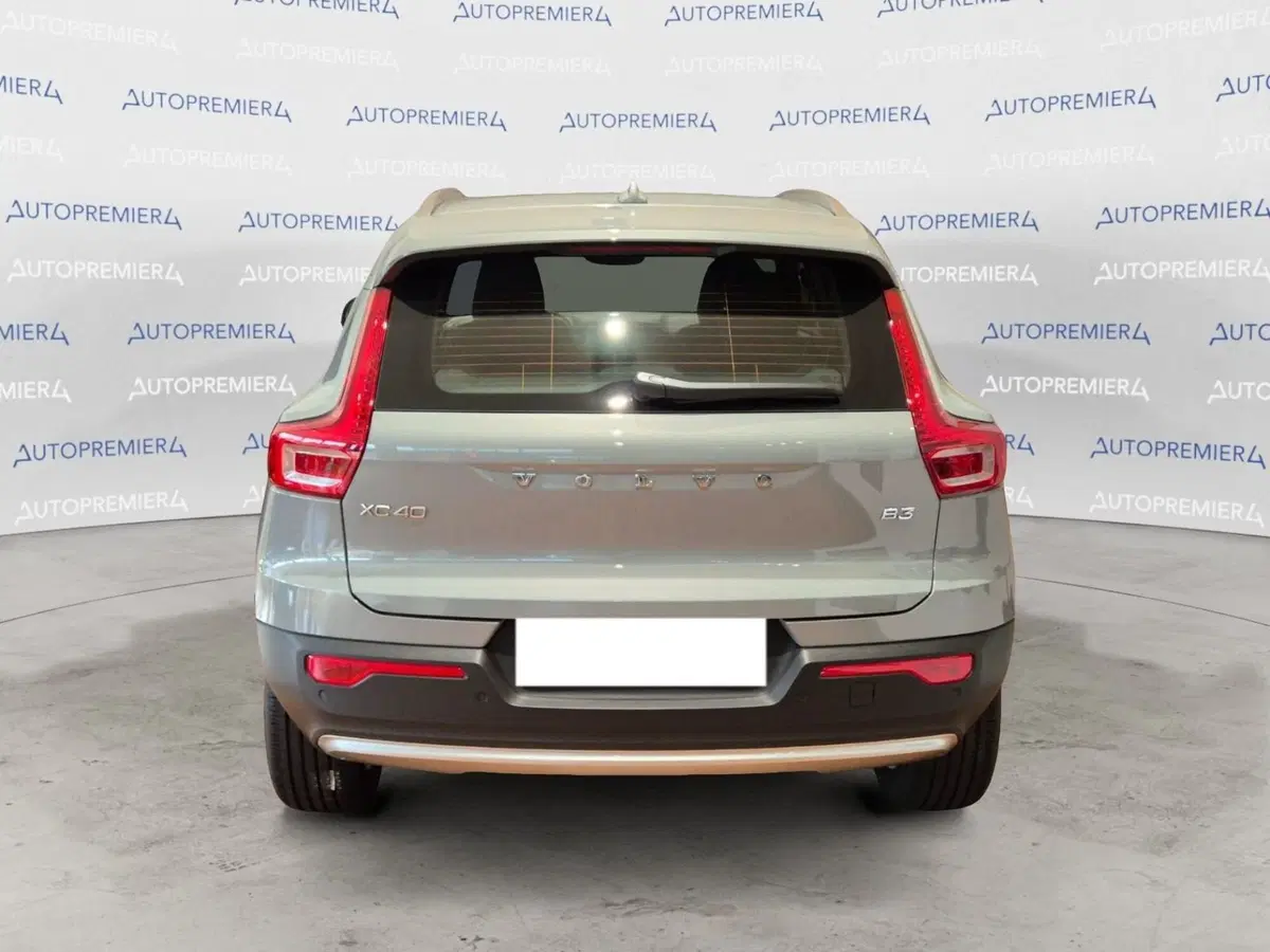 Volvo XC40 usata a Como (5)