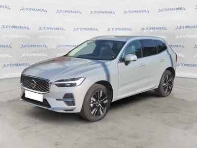 Volvo XC60 B5 AWD automatico Ultimate Bright nuova a Como