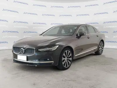Volvo S90 B5 (d) AWD automatico Plus Dark del 2025 usata a Como