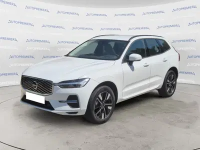 Volvo XC60 2.0 b5 Core awd auto nuova a Como