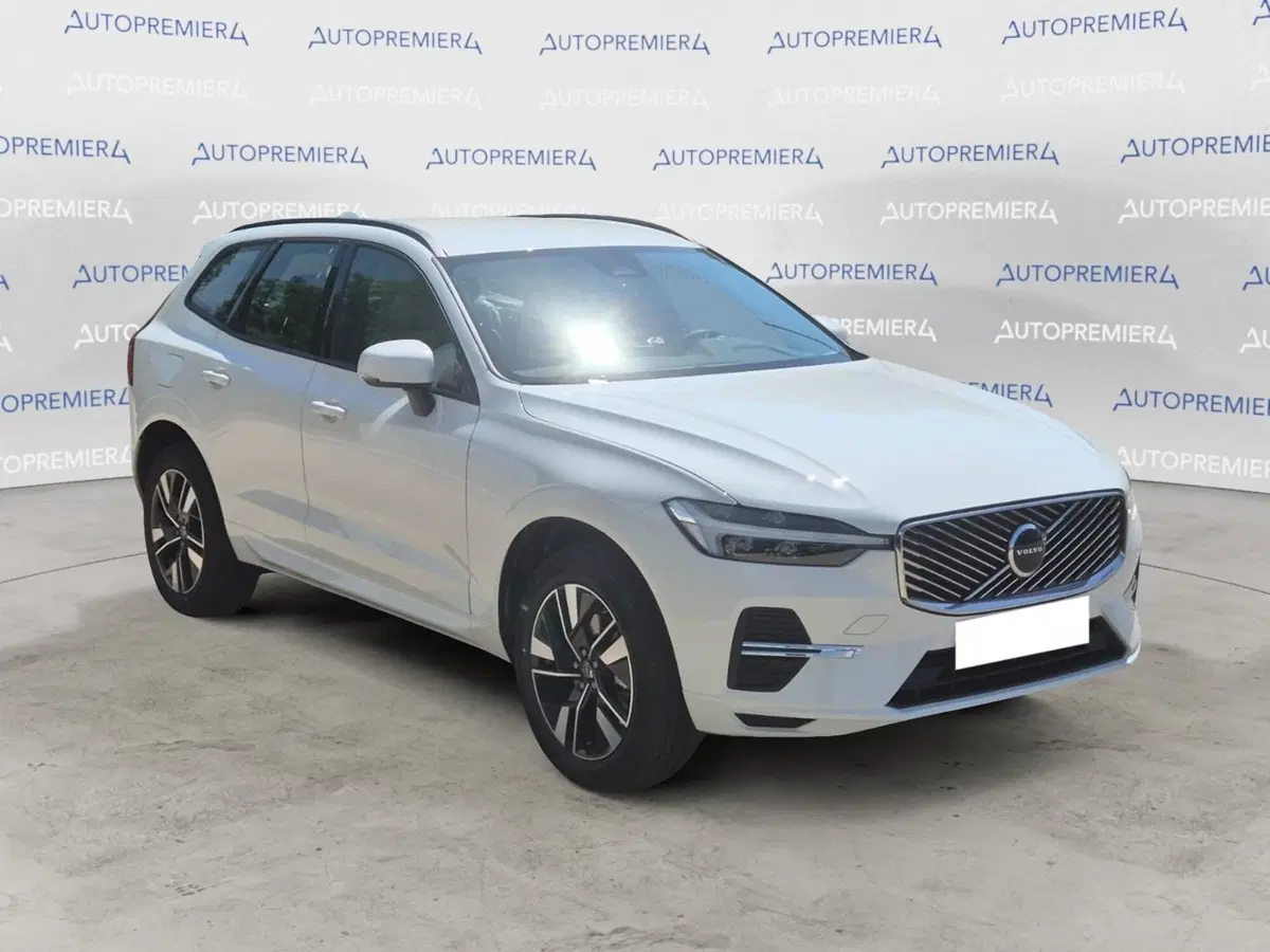 Volvo XC60 nuova a Como (3)