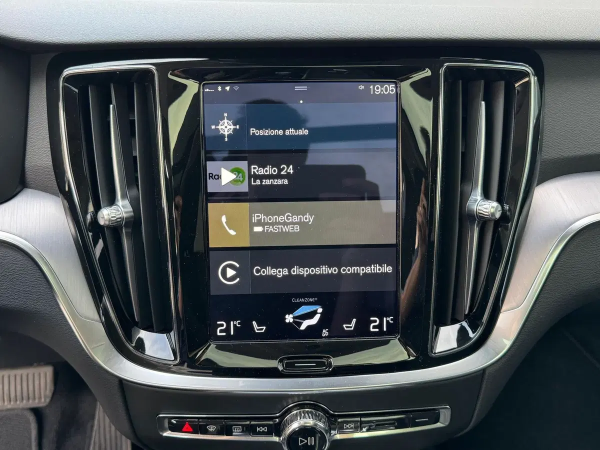 Volvo V60 Cross Country usata a Como (14)