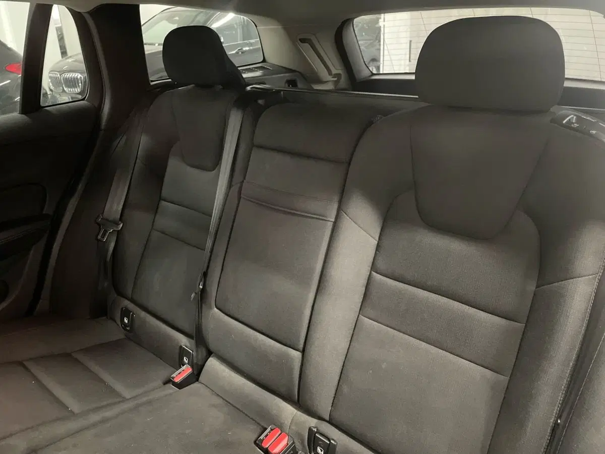 Volvo V60 usata a Ancona (13)