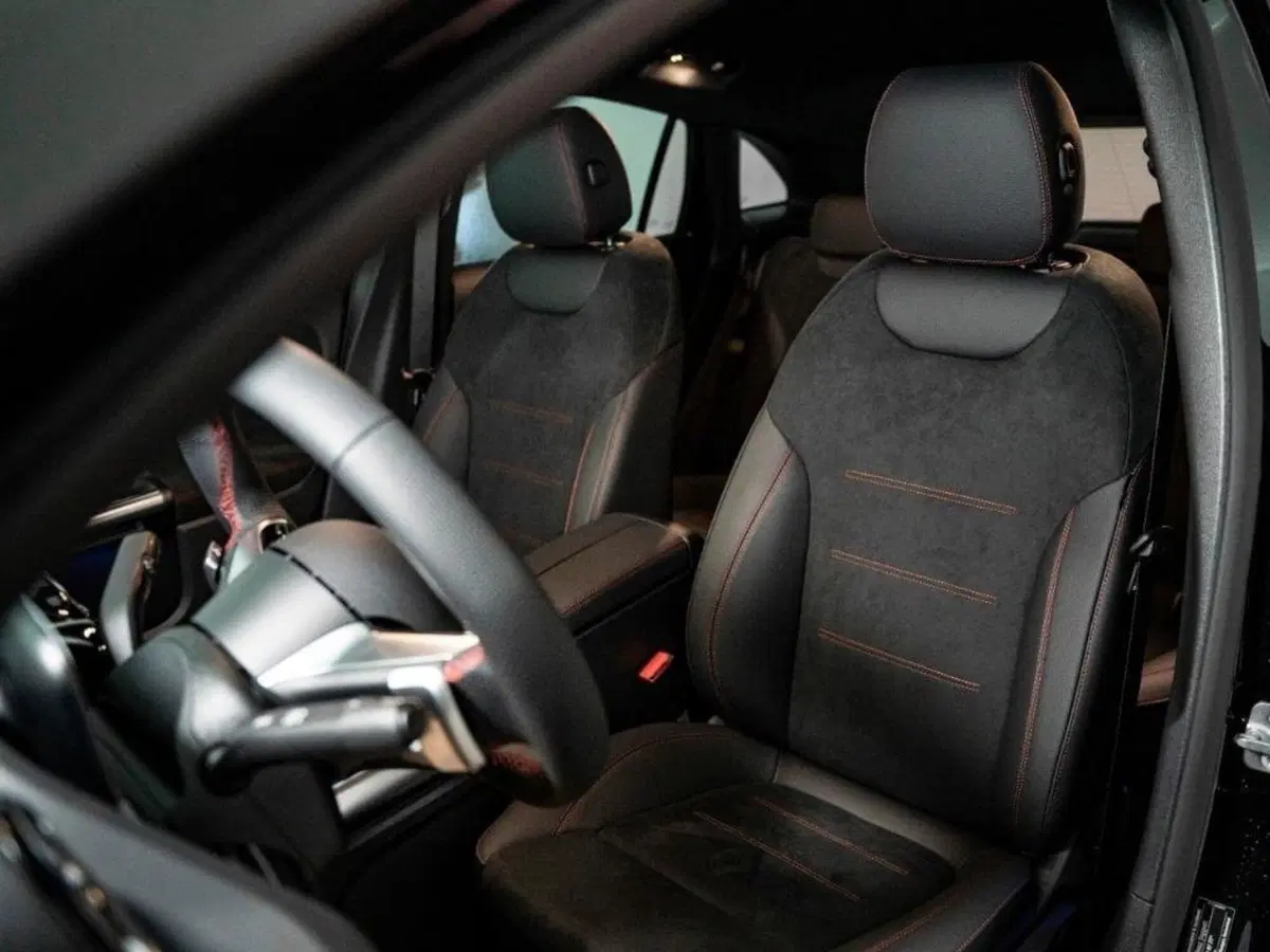 Mercedes-Benz GLA SUV nuova a Macerata (12)