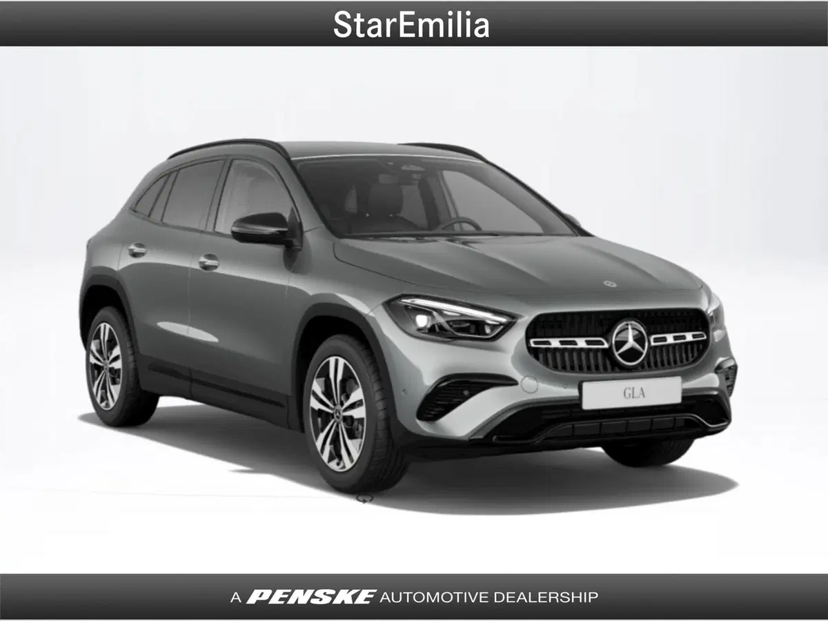 Mercedes-Benz GLA SUV nuova a Bologna
